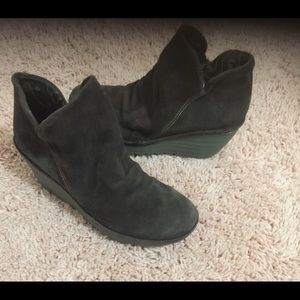 Wedge ankle boots